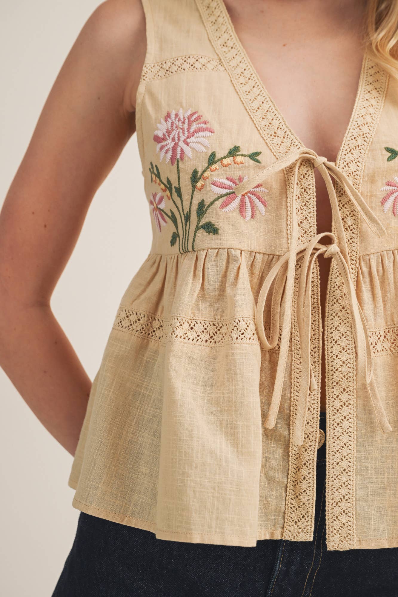 EMBROIDERED LINEN VEST