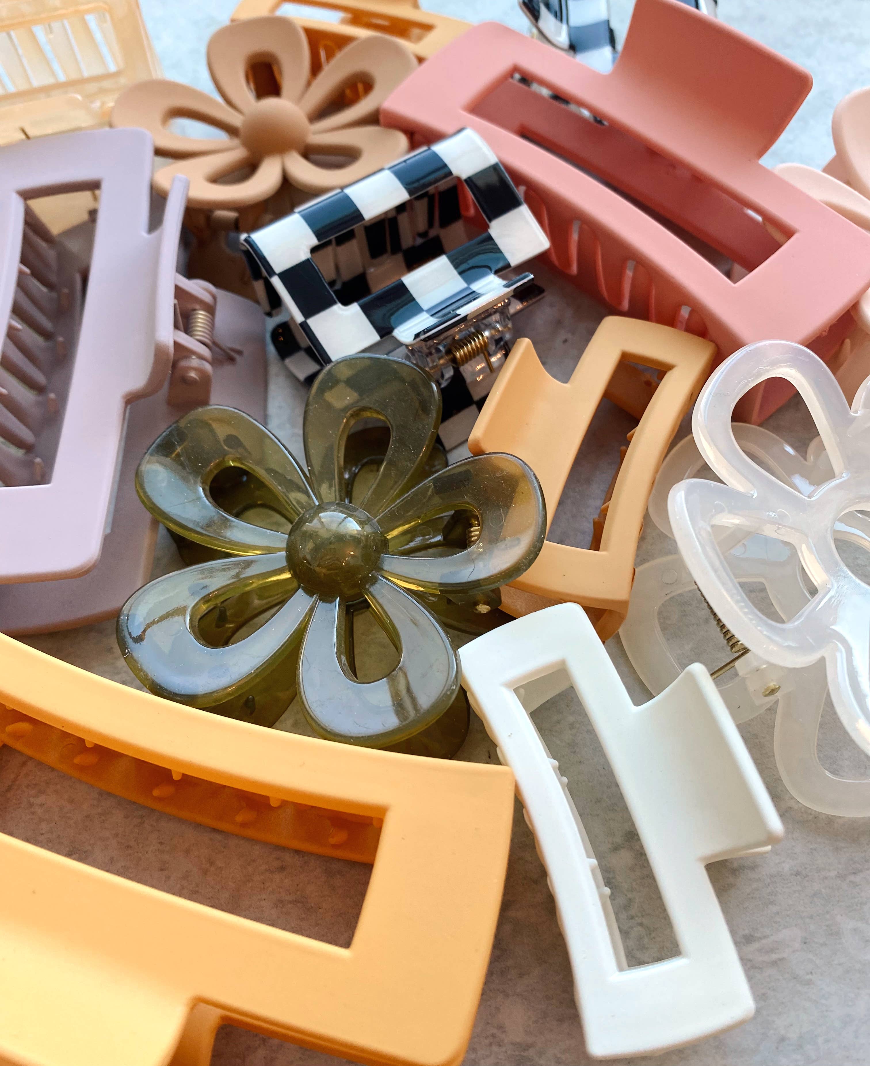 Groovy Summer - Hair Claw Clip