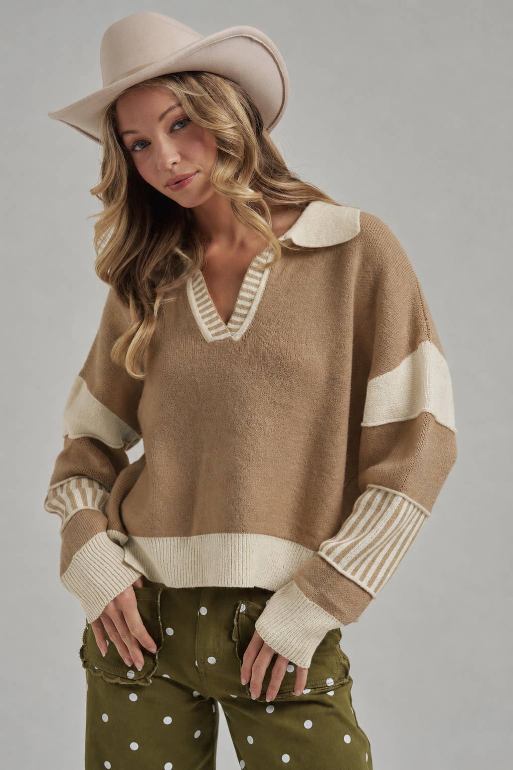STRIPED SWEATER WITH COLLAR