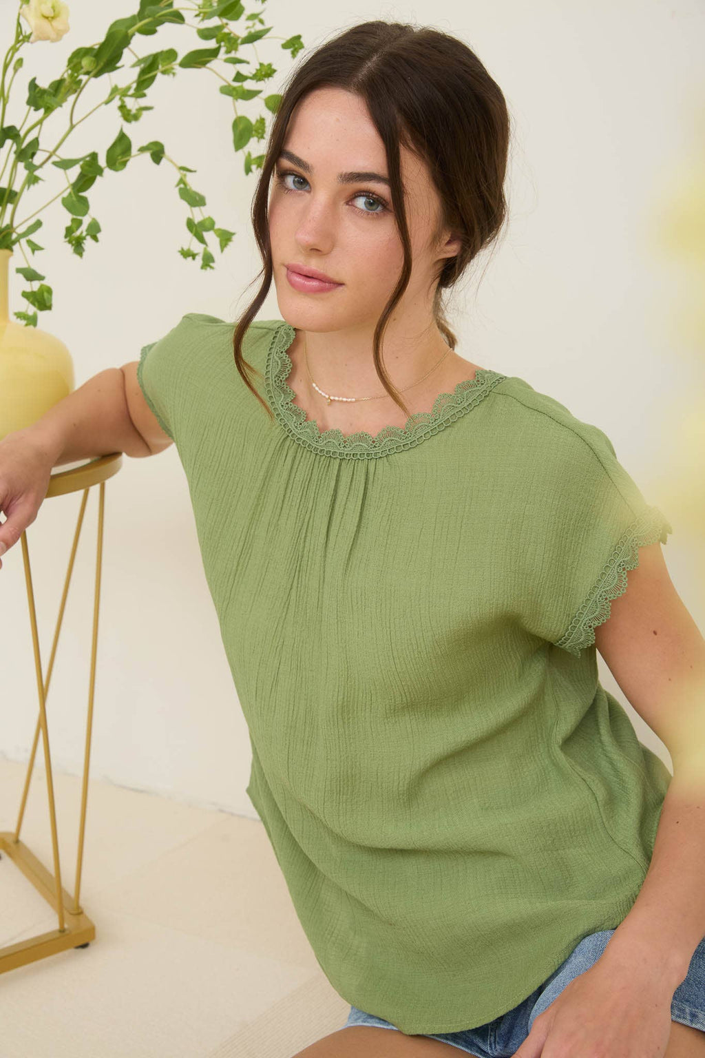 LACE TRIM BACK BOW DETAIL SHORT SLEEVE BLOUSE