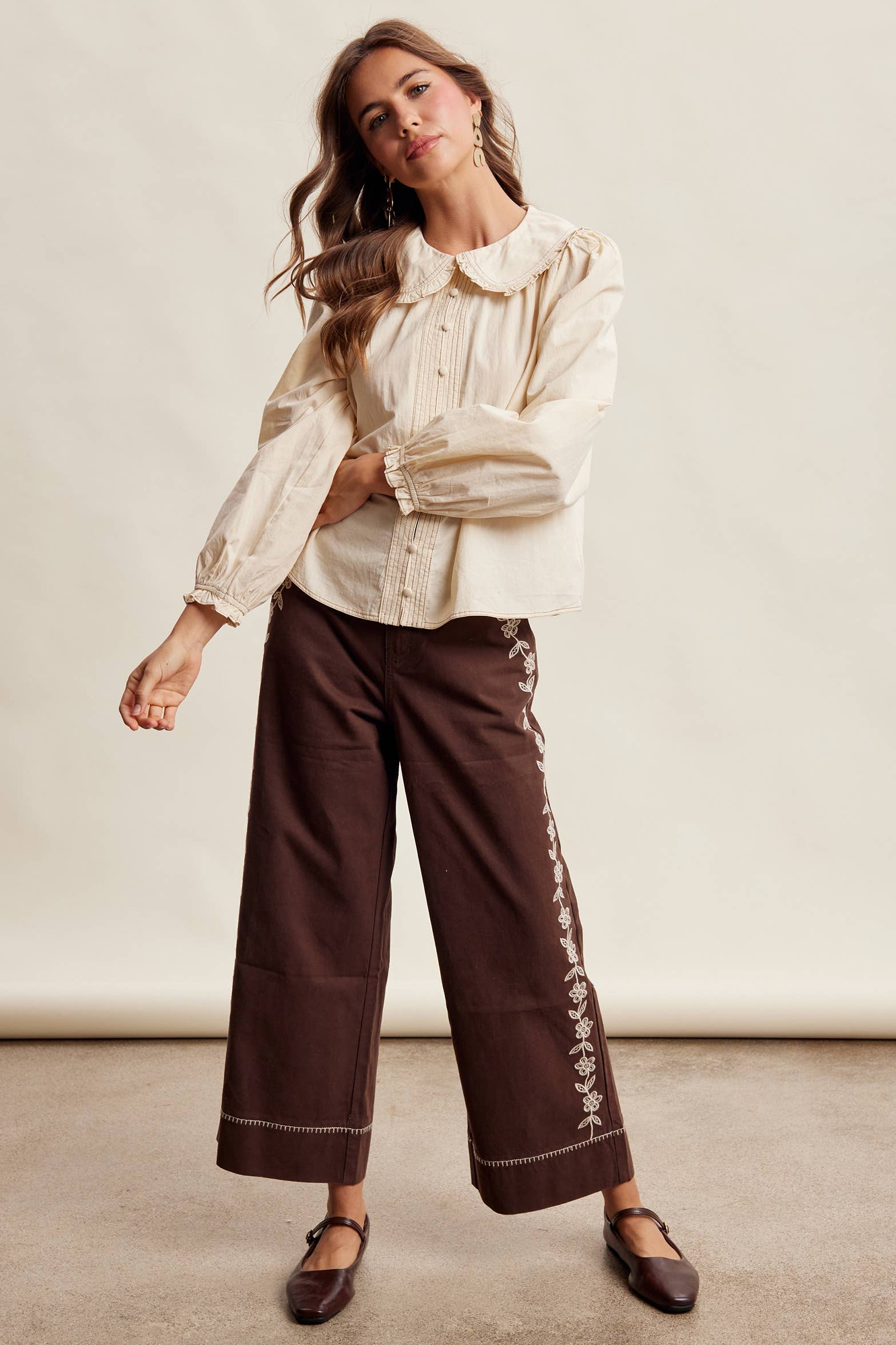 Contrast Stitch Ruffle Collar Cotton Blouse