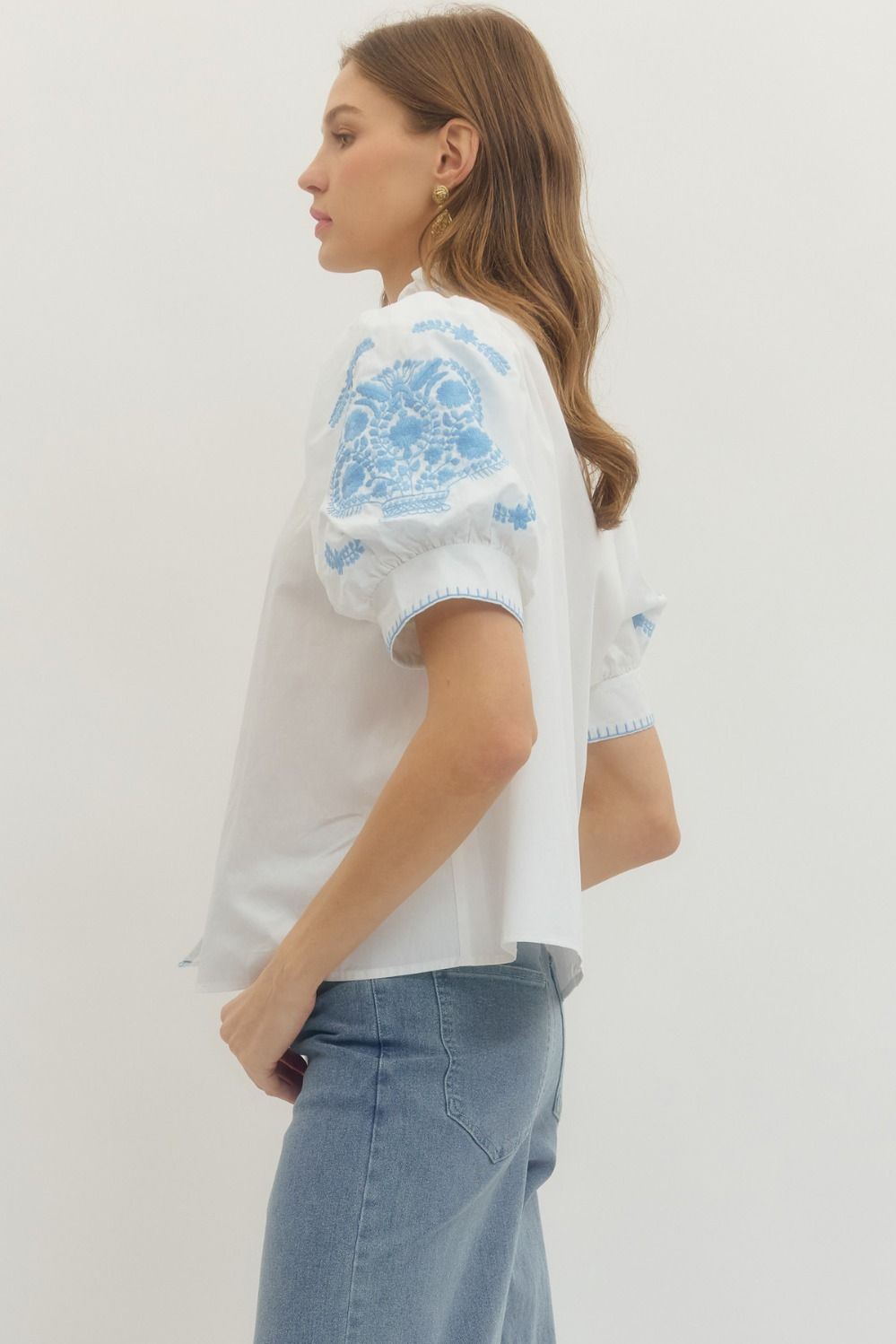 Floral Embroidered Puff Sleeve Top